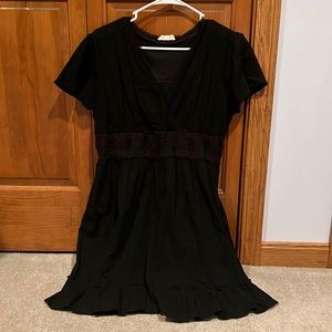 Black short sleeve dress